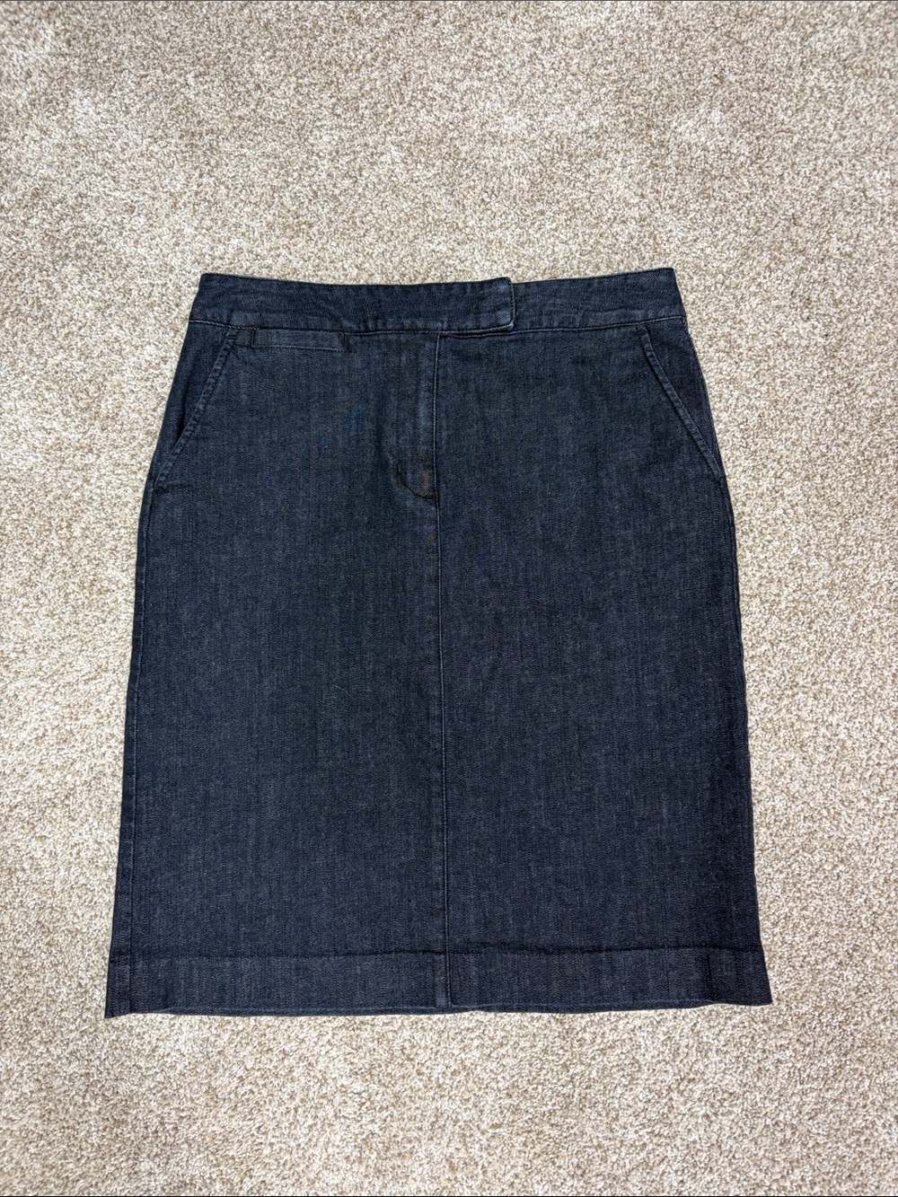Vintage Talbots size 6 dark denim skirt